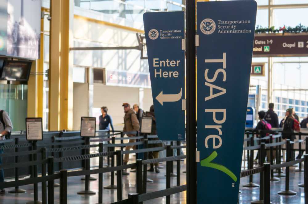 tsa checkpoint in airport