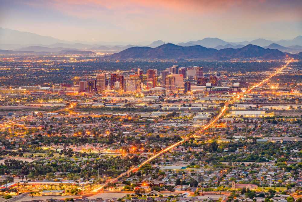 phoenix arizona skyline at dusk